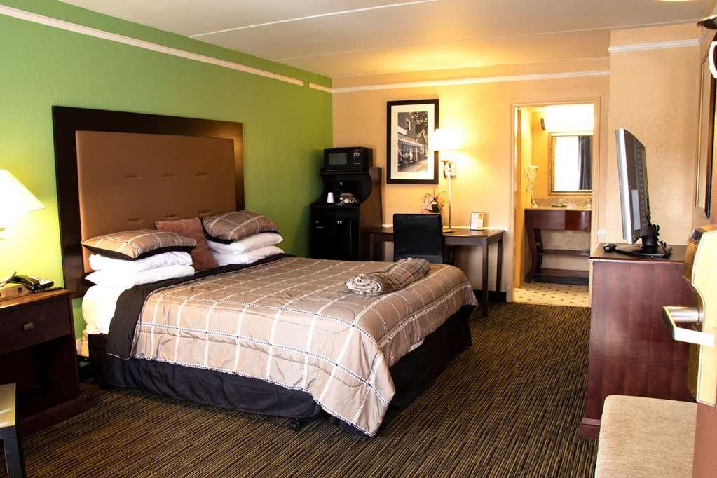 America'S Best Value Inn Charlotte Room photo